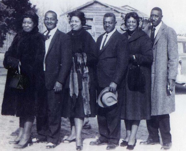 From left, Elsie Sizemore, Dixie Day, Edna Sizemore, Piercie Day, Esther Sizemore and Uncle George Sizemore. The Day brothers were George's brothers on his mother's side..jpg