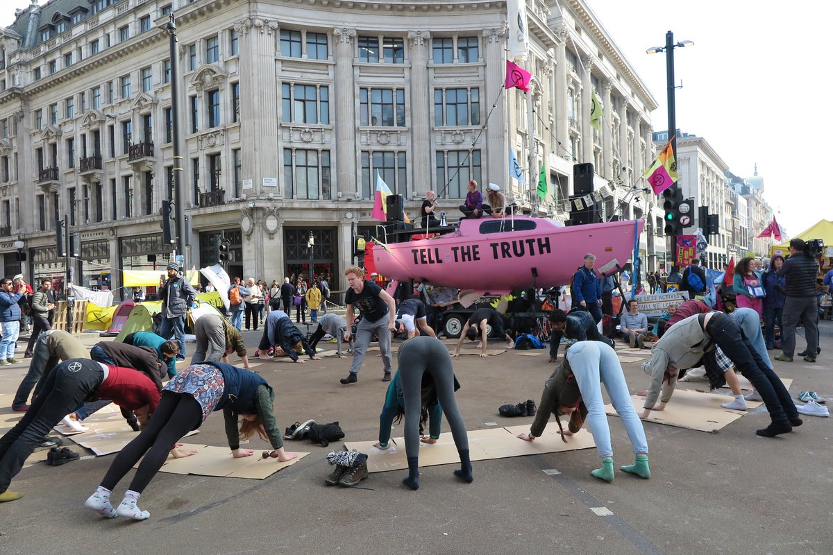 Extinction Rebellion: In the Streets for the Earth ...