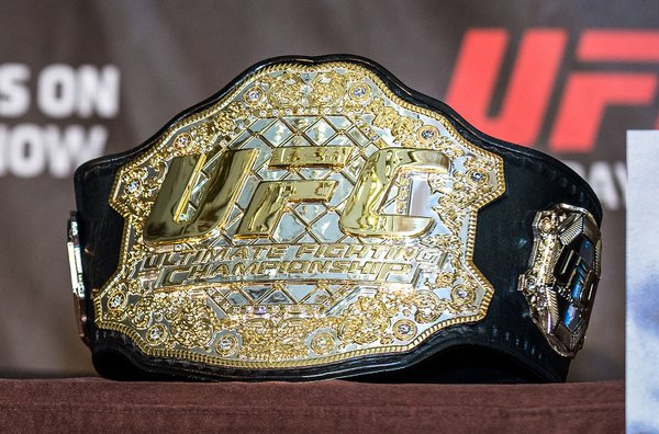 1600px-UFC_Championship_Belt.jpg