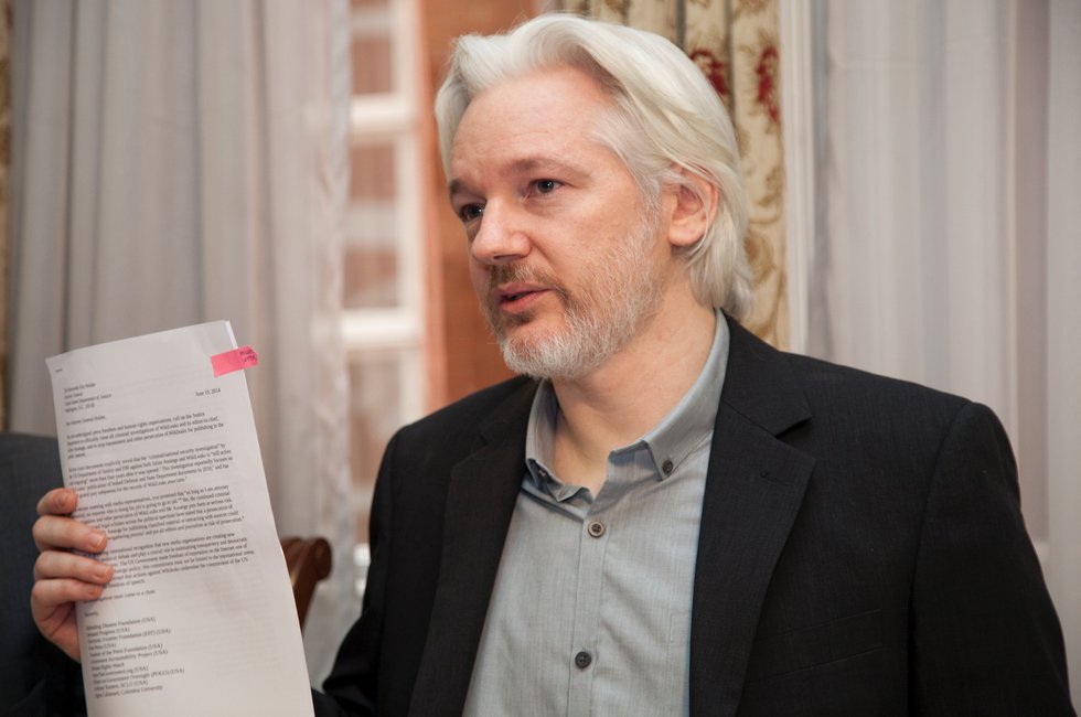 Steal This Secret: CIA Does Exactly What it Accuses Julian Assange of Doing - Progressive.org