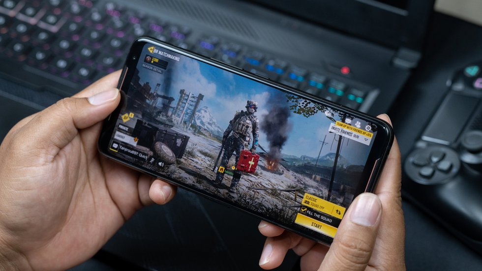 Top 5 Best Controllers For Call of Duty Mobile – COD Mobile Nuke