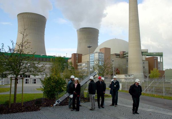 Nuclear_plant_at_Grafenrheinfeld.jpeg