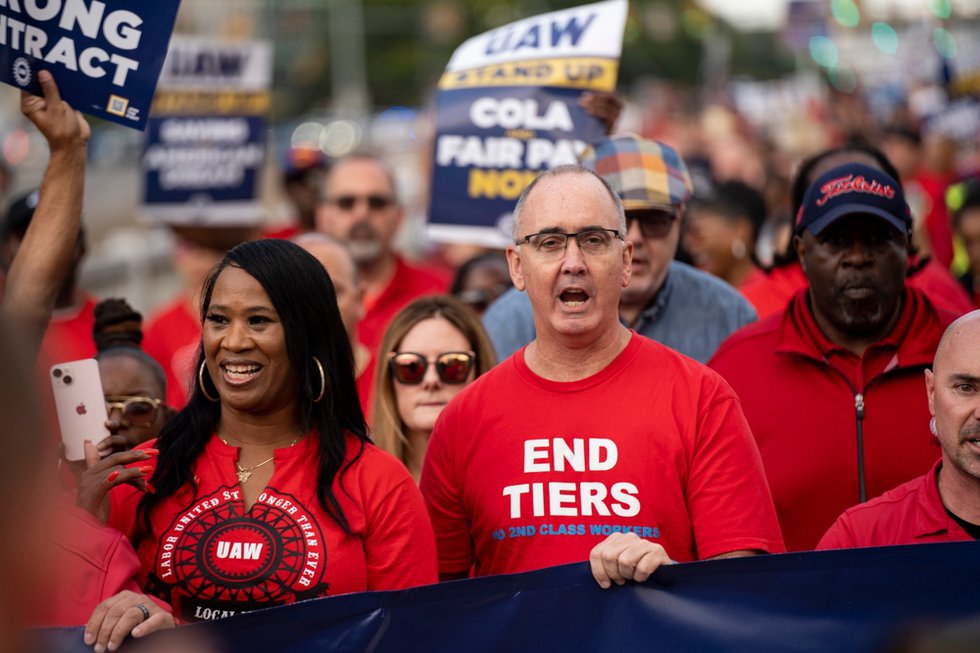‘Everybody’s Amped Up’: How the UAW Is Out-Maneuvering the Big Three