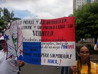 Pancarta_en_protestas_en_Panamá_contra_el_Contrato_Minero.jpeg