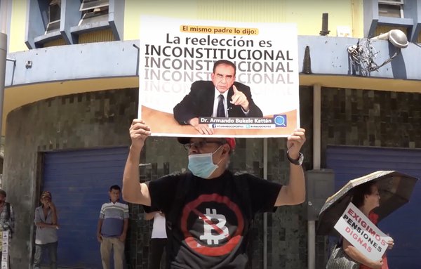 2023_Salvadoran_protests_–__La_reelección_es_inconstitucional__poster.png