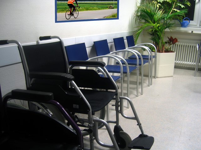 wheelchairdoctorsoffice.jpg