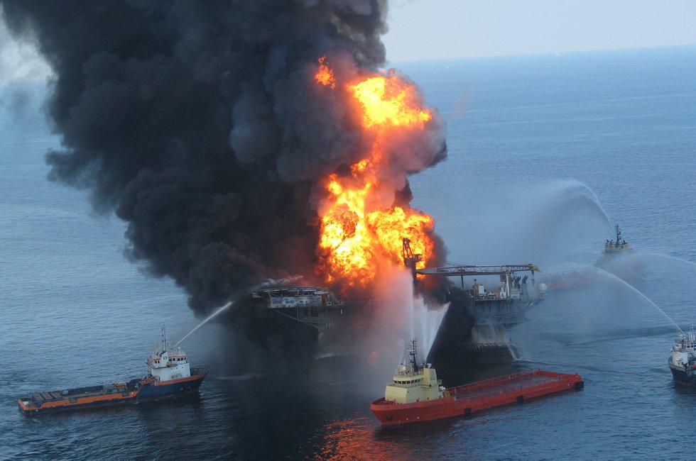 deepwaterhorizonexplosion.jpg