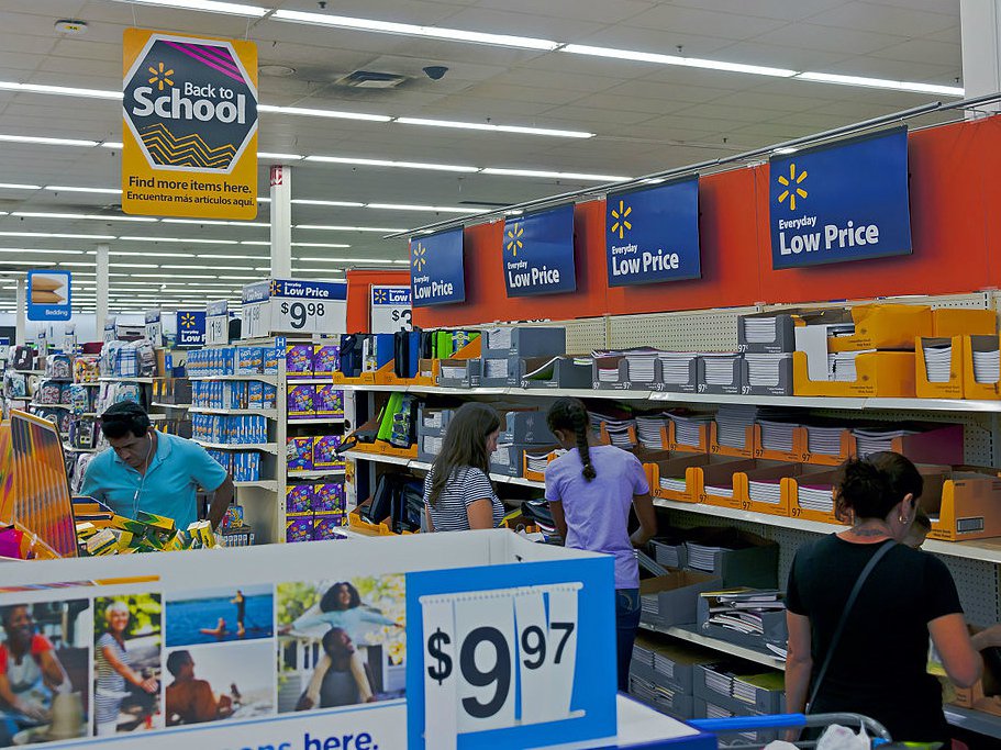 Back-to-school_sale_at_Wal-Mart_Newburgh_NY.jpg